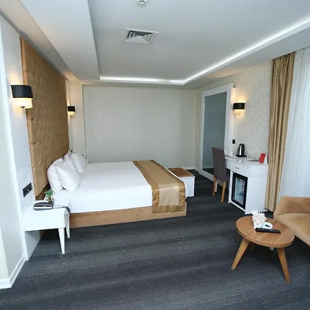 Grand Silay 2*
