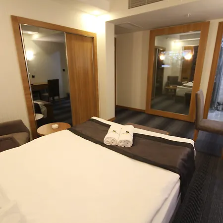 ホテル Grand Silay アンカラ