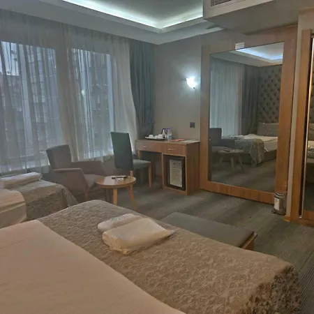 Grand Silay
