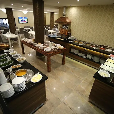Grand Silay